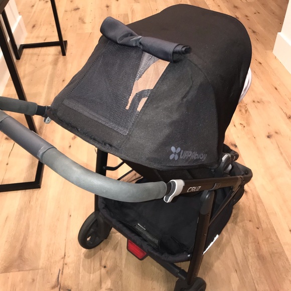 2017 Uppababy Cruz stroller (Jake/black) - Picture 6 of 8
